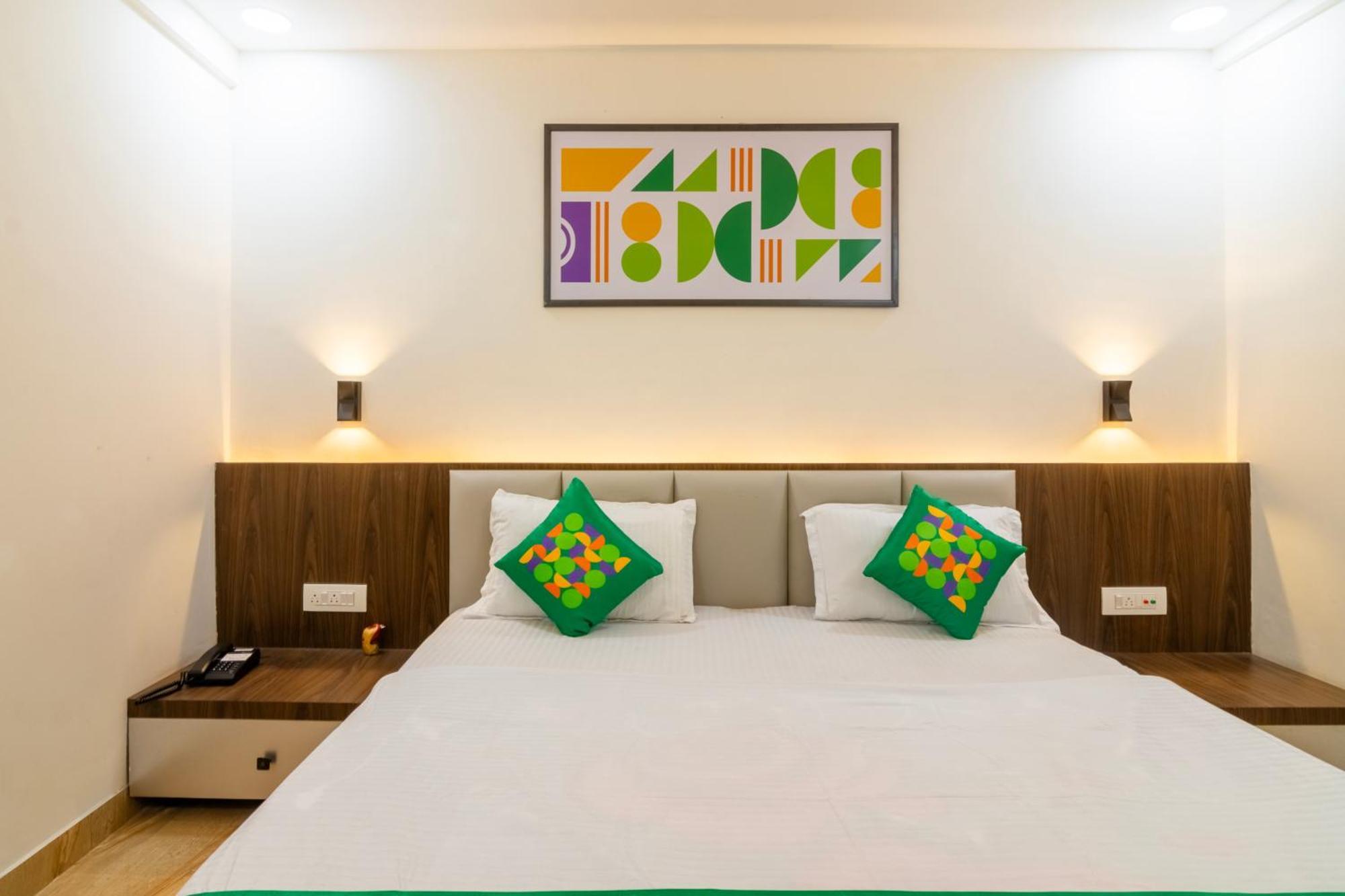 Treebo Petals Banquet & Suites - Kolkata Ngoại thất bức ảnh